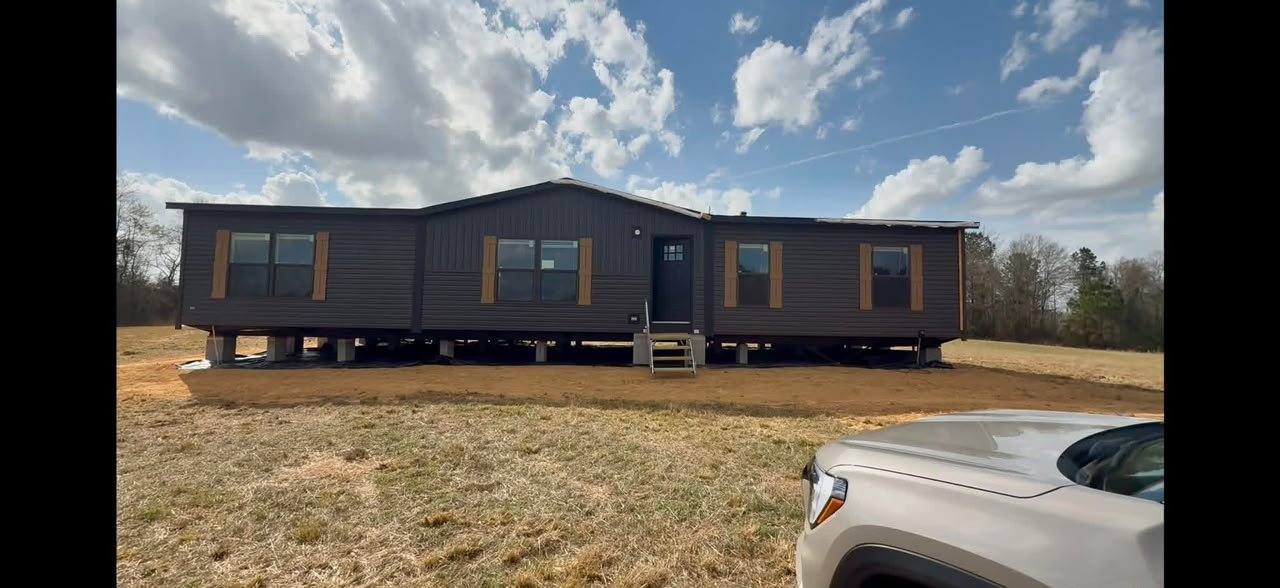 Manufactured home delivered and set up for a customer in Texas