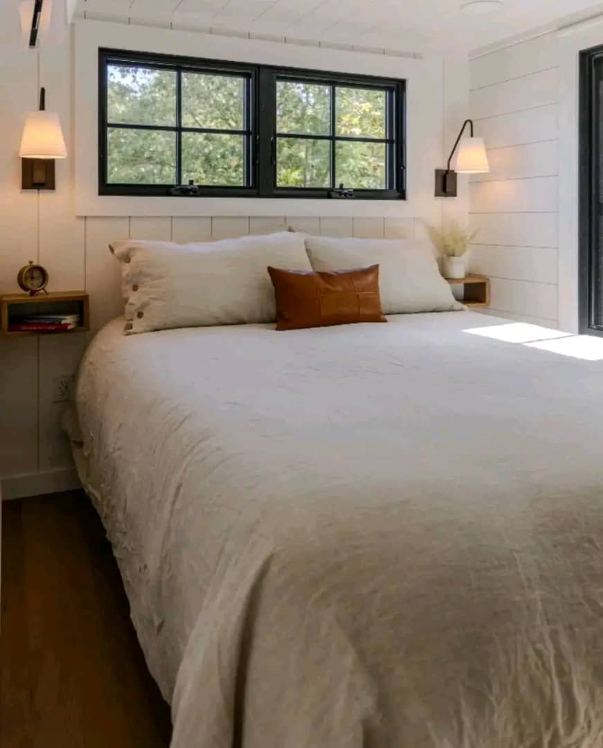 Rustic Cabin - Image 9