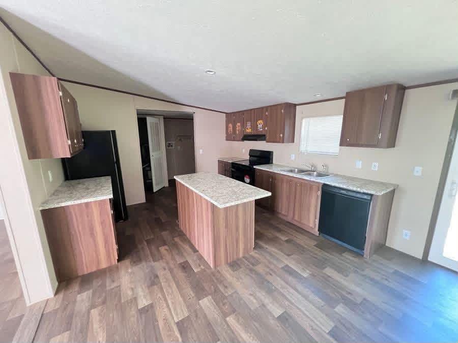 2025 Double-wide Home 27 - Image 5